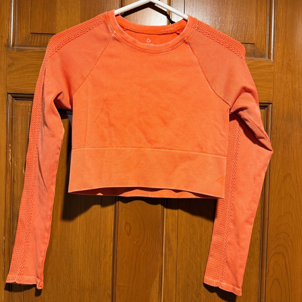 OFFLINE By Aerie Big Chill Seamless Long Sleeve Mid Crop Top Medium Athletic - Picture 6 of 8